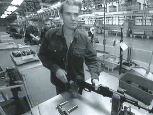 Иллюстрация к книге — Калашников [i_027.jpg]