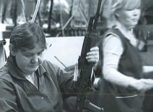 Иллюстрация к книге — Калашников [i_028.jpg]