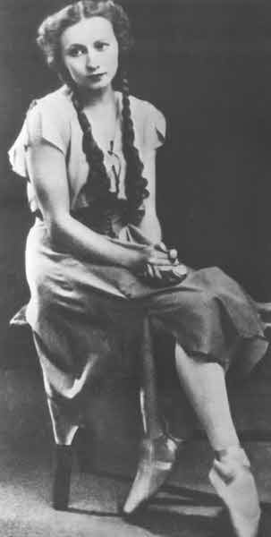 Иллюстрация к книге — Галина Уланова [i_031.jpg]