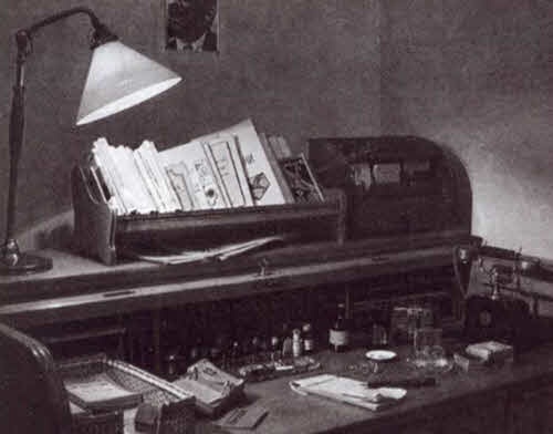 Иллюстрация к книге — Маяковский. Трагедия-буфф в шести действиях [i_050.jpg]