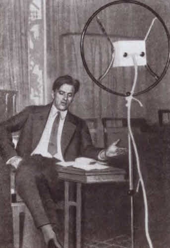 Иллюстрация к книге — Маяковский. Трагедия-буфф в шести действиях [i_060.jpg]