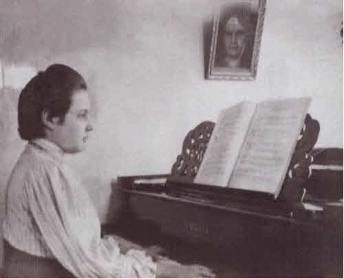 Иллюстрация к книге — Марина Цветаева. Твоя неласковая ласточка [i_010.jpg]