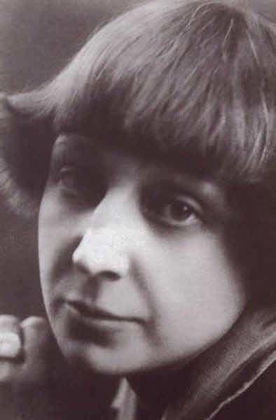 Иллюстрация к книге — Марина Цветаева. Твоя неласковая ласточка [i_030.jpg]