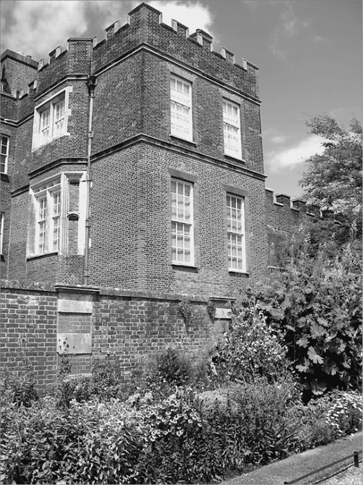 Иллюстрация к книге — Великобритания. Страна замков, дворцов и парков  [ch111.jpg]