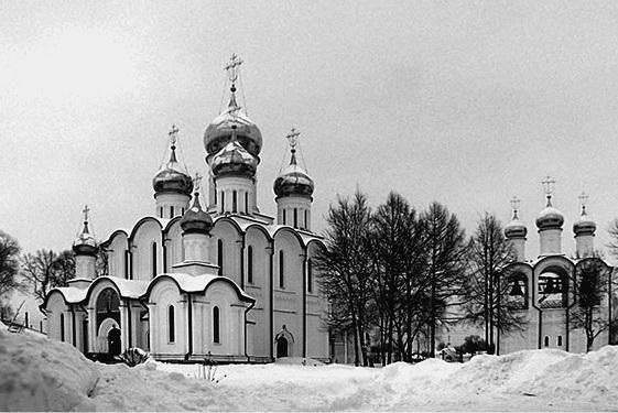 Иллюстрация к книге — Путешествие из Москвы в Ярославль. Москва – Сергиев Посад – Переславль-Залесский – Ростов Великий – Ярославль [_077.jpg]