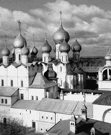 Иллюстрация к книге — Путешествие из Москвы в Ярославль. Москва – Сергиев Посад – Переславль-Залесский – Ростов Великий – Ярославль [_091.jpg]