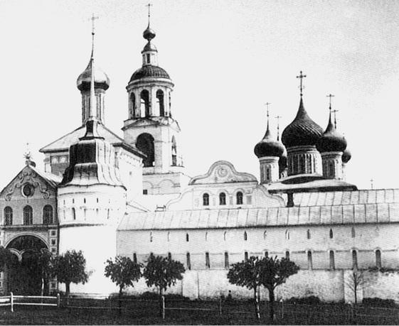 Иллюстрация к книге — Путешествие из Москвы в Ярославль. Москва – Сергиев Посад – Переславль-Залесский – Ростов Великий – Ярославль [_116.jpg]