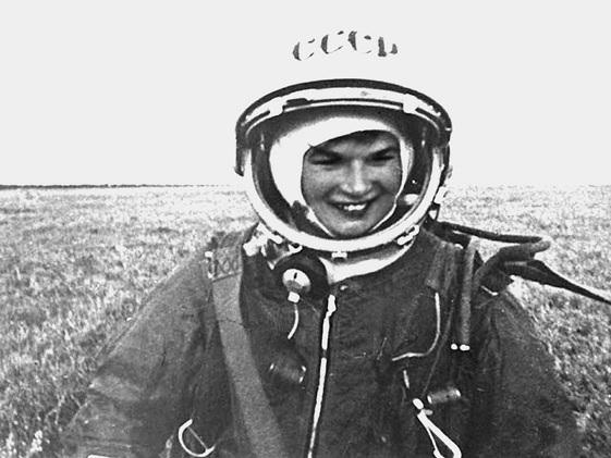 Иллюстрация к книге — Путешествие из Москвы в Ярославль. Москва – Сергиев Посад – Переславль-Залесский – Ростов Великий – Ярославль [_131.jpg]