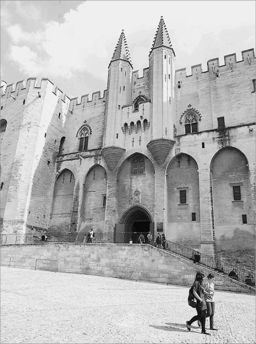 Иллюстрация к книге — Франция. Страна королей и пяти республик  [_121.jpg]