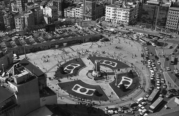 Иллюстрация к книге — Стамбул. Новый Вавилон на берегах Босфора  [_108.jpg]