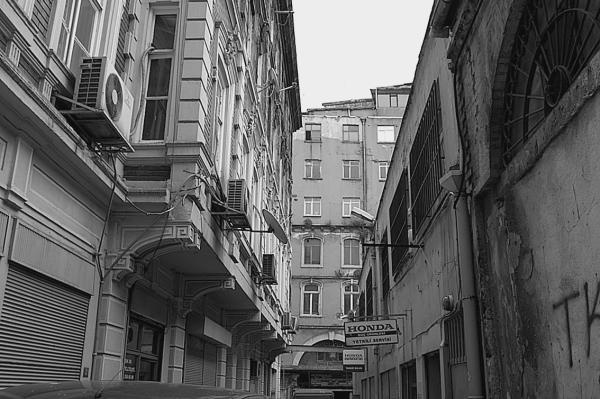 Иллюстрация к книге — Стамбул. Новый Вавилон на берегах Босфора  [_67.jpg]