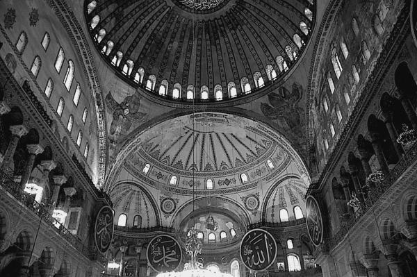 Иллюстрация к книге — Стамбул. Новый Вавилон на берегах Босфора  [_83.jpg]