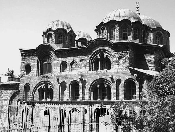 Иллюстрация к книге — Стамбул. Новый Вавилон на берегах Босфора  [_89.jpg]