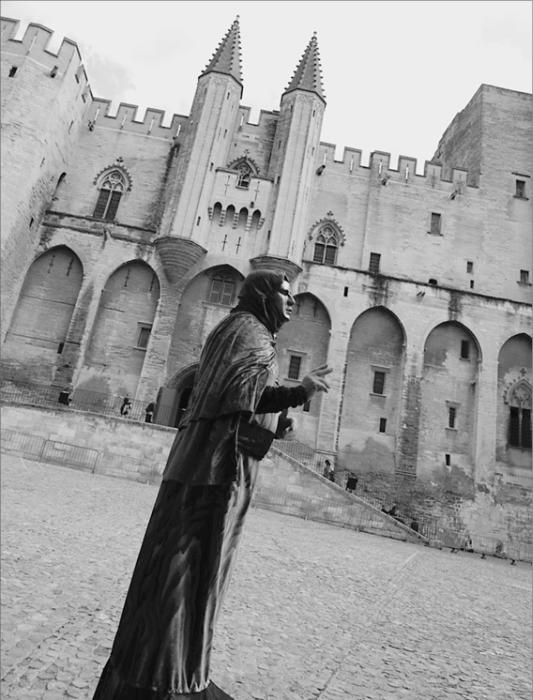 Иллюстрация к книге — Лазурный берег. Ривьеры Франции, Монако и Италии  [_nov8373.jpg]