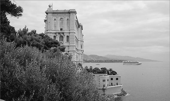 Иллюстрация к книге — Лазурный берег. Ривьеры Франции, Монако и Италии  [dsc_0335.jpg]