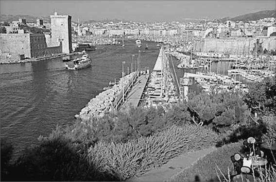 Иллюстрация к книге — Лазурный берег. Ривьеры Франции, Монако и Италии  [ffw2.jpg]