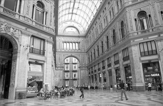 Иллюстрация к книге — Неаполитанская Ривьера. Неаполь. Капри. Искья. Прочида  [_033.jpg]