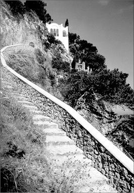 Иллюстрация к книге — Неаполитанская Ривьера. Неаполь. Капри. Искья. Прочида  [_082.jpg]