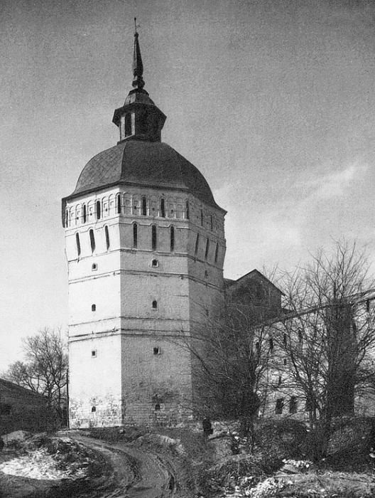 Иллюстрация к книге — Монастыри Подмосковья [_005.jpg]