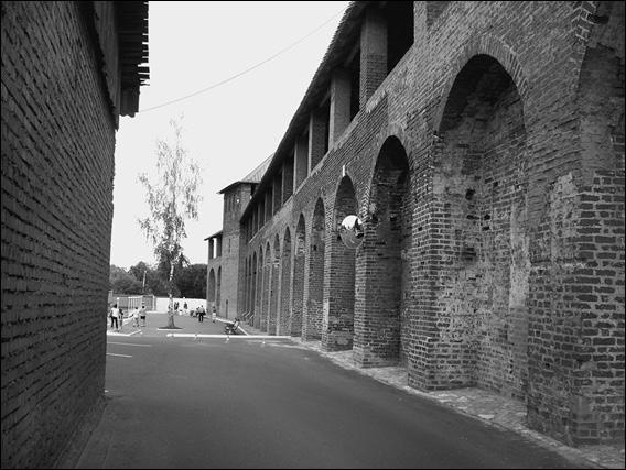 Иллюстрация к книге — Подмосковье. Природа. История. Экономика. Культура. Достопримечательности. Религиозные центры  [_076.jpg]