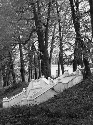 Иллюстрация к книге — Подмосковье. Природа. История. Экономика. Культура. Достопримечательности. Религиозные центры  [_085.jpg]