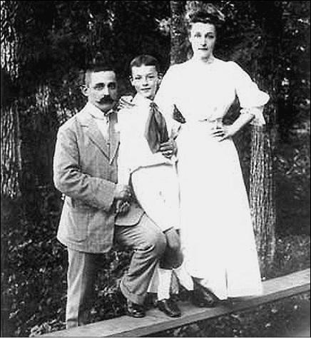 Иллюстрация к книге — Пригороды Санкт-Петербурга. От Петергофа до Гатчины  [_068.jpg]