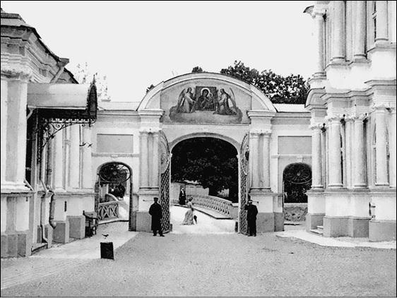 Иллюстрация к книге — Путешествие по храмам и монастырям Санкт-Петербурга  [_027.jpg]