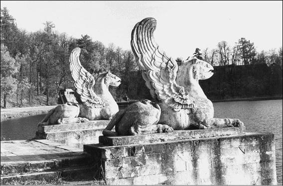 Иллюстрация к книге — Усадьбы Подмосковья. История. Владельцы. Жители. Архитектура  [_007.jpg]