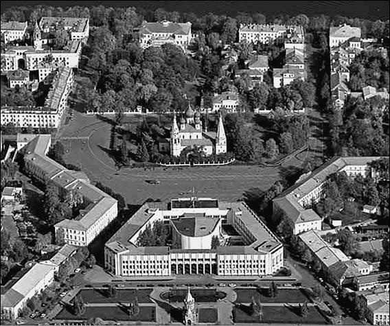 Иллюстрация к книге — Ярославская земля. Природа. История. Экономика. Культура. Достопримечательности. Религиозные центры  [_008.jpg]