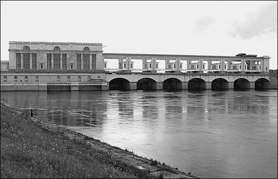 Иллюстрация к книге — Ярославская земля. Природа. История. Экономика. Культура. Достопримечательности. Религиозные центры  [_103.jpg]