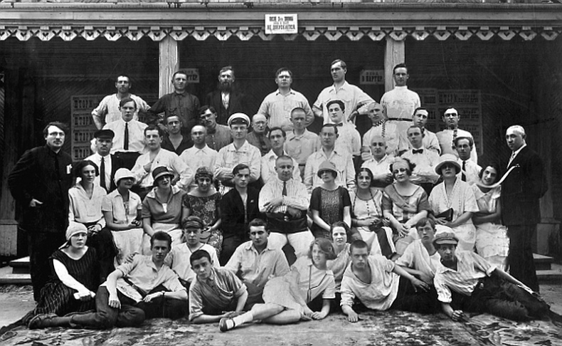 Иллюстрация к книге — Лучшая подруга Фаины Раневской [i_007.jpg]