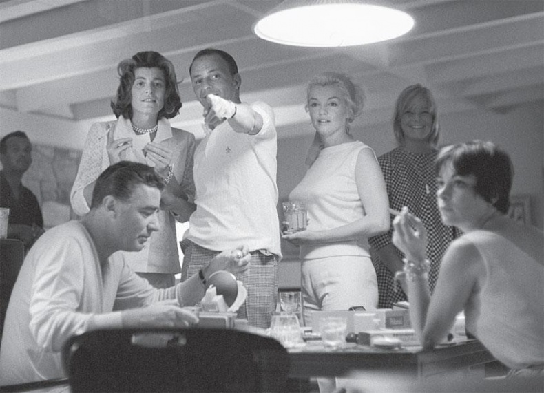 Иллюстрация к книге — Фрэнк Синатра. «Я делал все по-своему» [_25.jpg]