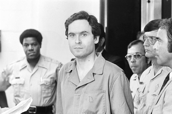 Иллюстрация к книге — 25 историй серийных убийц [i_030.jpg]