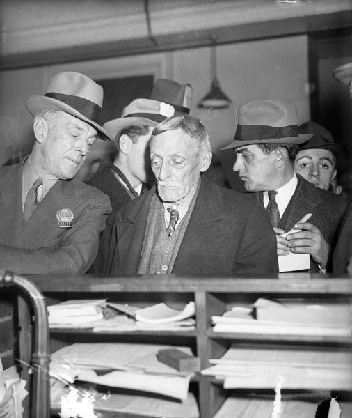 Иллюстрация к книге — 25 историй серийных убийц [i_044.jpg]