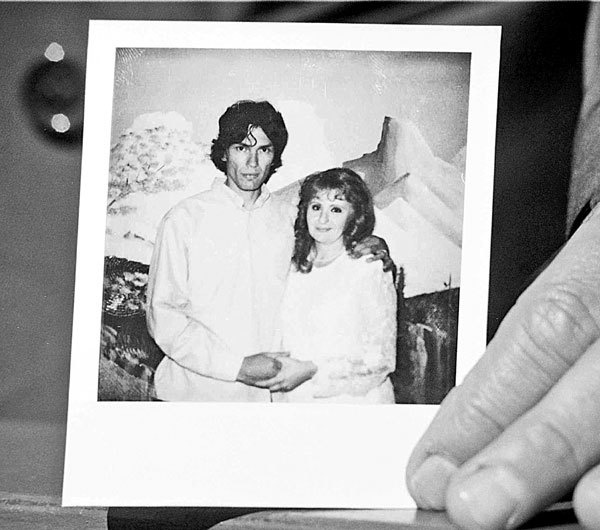 Иллюстрация к книге — 25 историй серийных убийц [i_062.jpg]