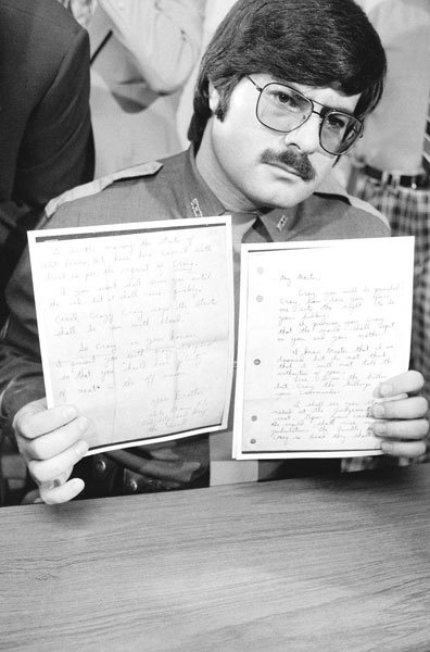 Иллюстрация к книге — 25 историй серийных убийц [i_077.jpg]