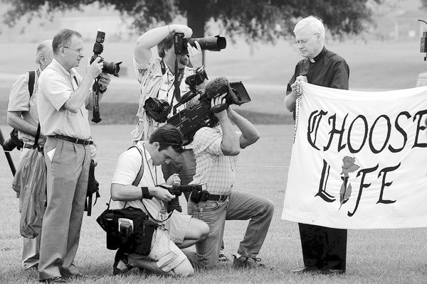 Иллюстрация к книге — 25 историй серийных убийц [i_108.jpg]