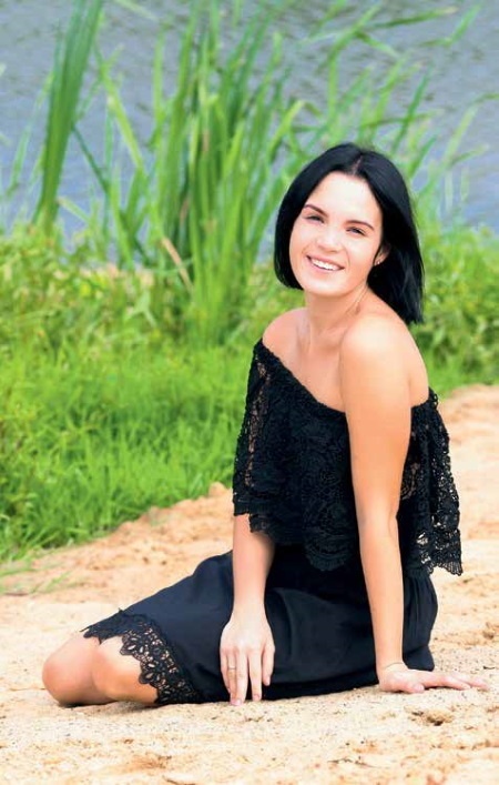 Иллюстрация к книге — Счастлива без рук. Реальная история любви и зверства [i_012.jpg]