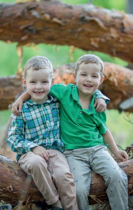 Иллюстрация к книге — Счастлива без рук. Реальная история любви и зверства [i_013.jpg]