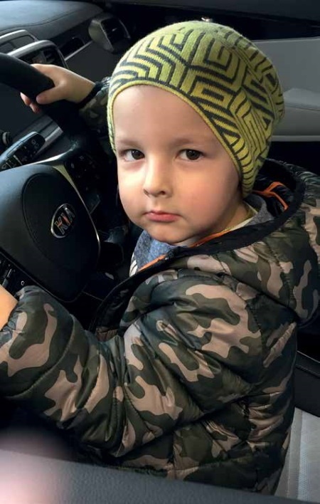 Иллюстрация к книге — Счастлива без рук. Реальная история любви и зверства [i_014.jpg]