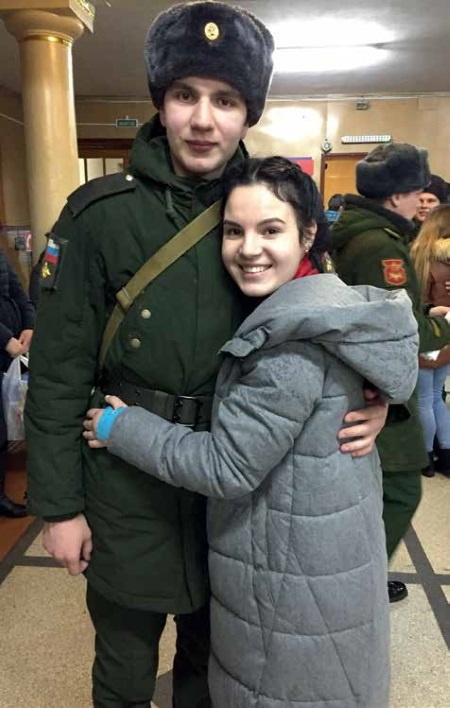 Иллюстрация к книге — Счастлива без рук. Реальная история любви и зверства [i_021.jpg]