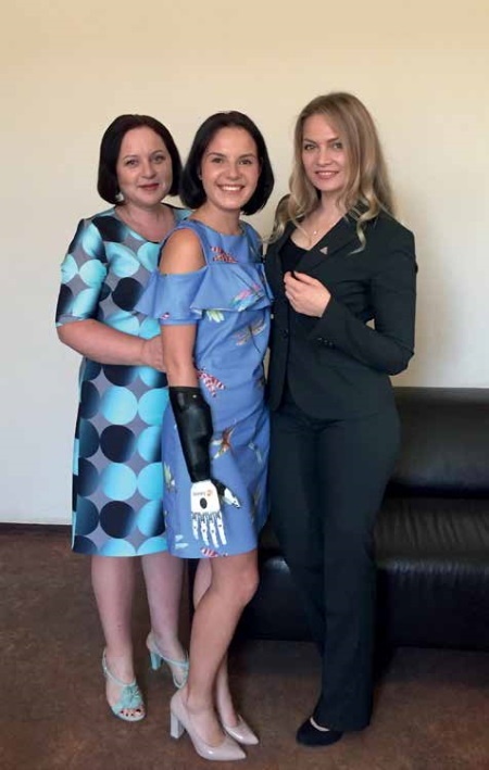 Иллюстрация к книге — Счастлива без рук. Реальная история любви и зверства [i_026.jpg]