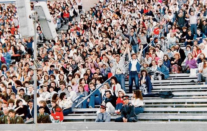 Иллюстрация к книге — Стингрей в Зазеркалье [i_010.jpg]