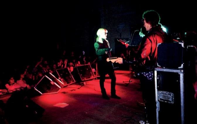 Иллюстрация к книге — Стингрей в Зазеркалье [i_054.jpg]