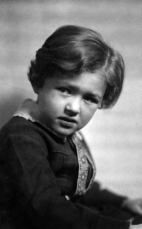 Иллюстрация к книге — Одна отдельно счастливая жизнь [i_001.jpg]