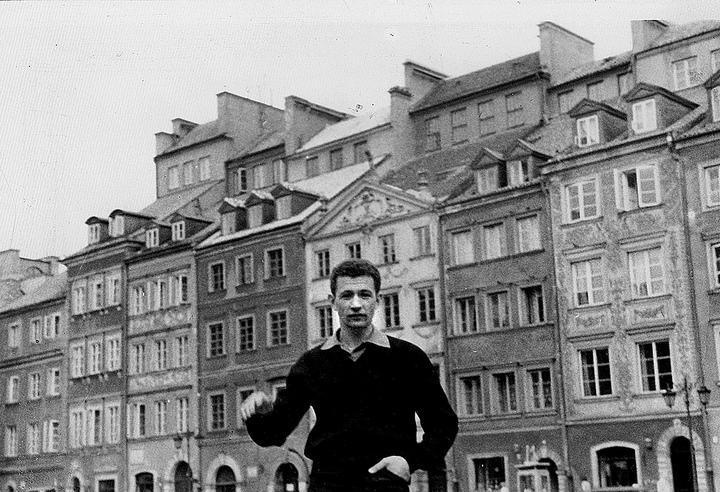 Иллюстрация к книге — Одна отдельно счастливая жизнь [i_027.jpg]