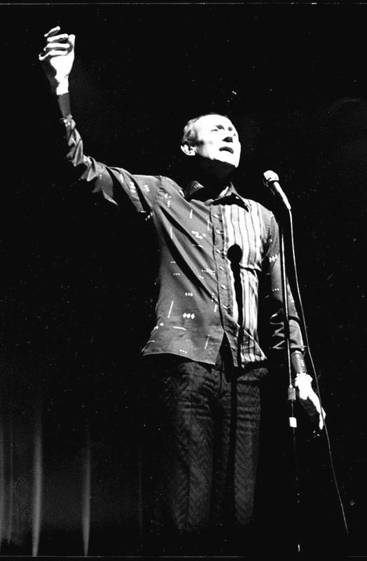 Иллюстрация к книге — Диалоги с Евгением Евтушенко [i_034.jpg]