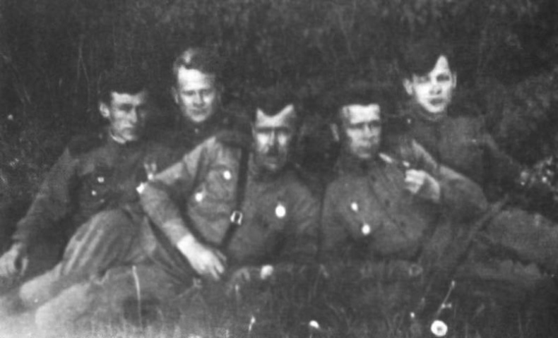 Иллюстрация к книге — КГБ и власть. Пятое управление: политическая контрразведка [i_007.jpg]