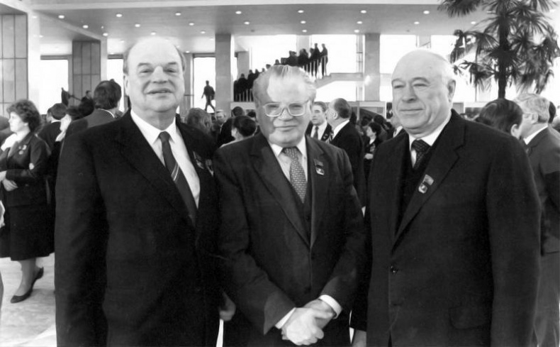 Иллюстрация к книге — КГБ и власть. Пятое управление: политическая контрразведка [i_036.jpg]