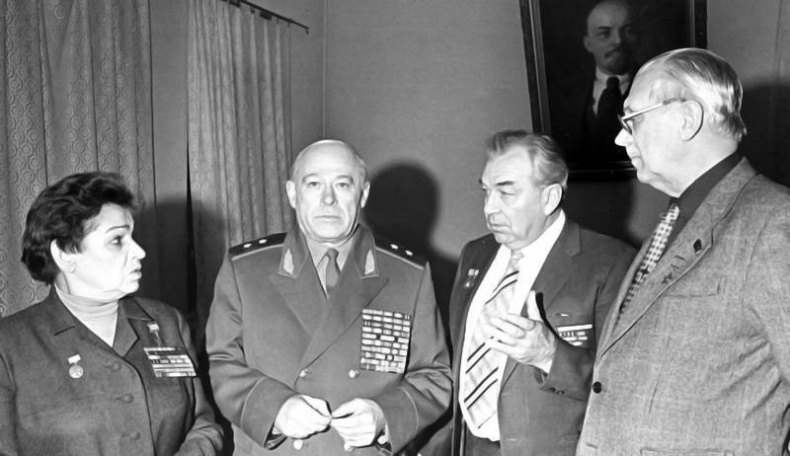 Иллюстрация к книге — КГБ и власть. Пятое управление: политическая контрразведка [i_041.jpg]